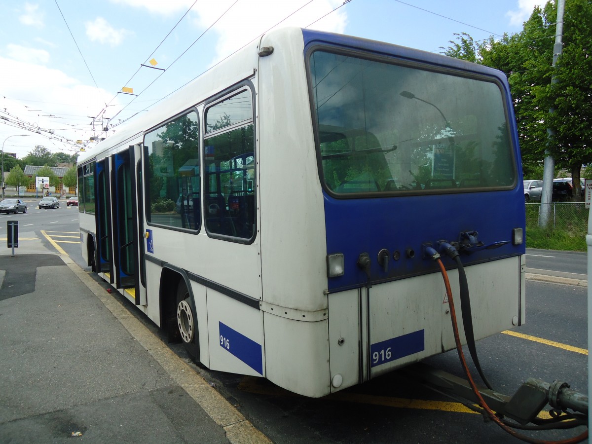 (138'745) - TL Lausanne - Nr. 916 - Lanz+Marti/Hess Personenanh�nger am 13. Mai 2012 in Lausanne, Bl�cherette