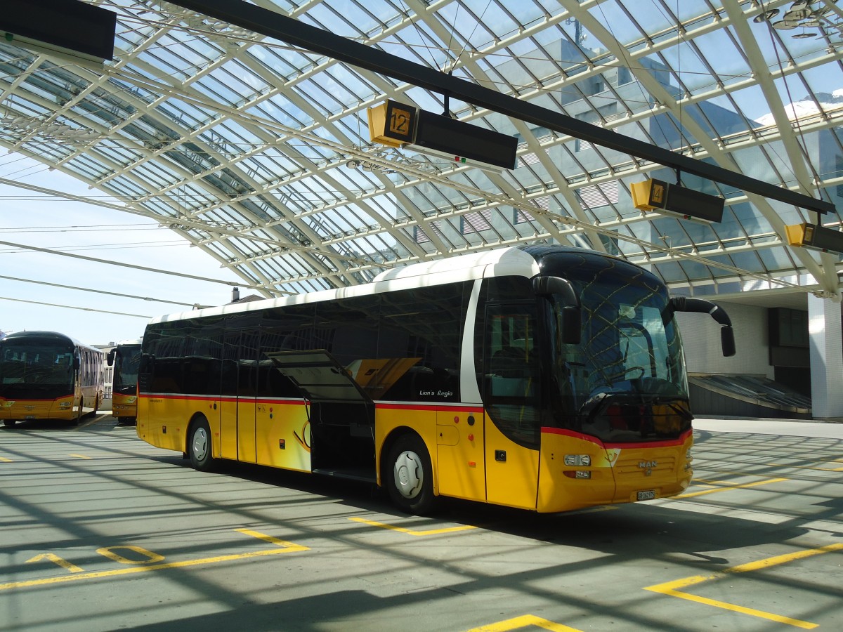 (138'899) - PostAuto Graub�nden - GR 162'975 - MAN am 17. Mai 2012 in Chur, Postautostation