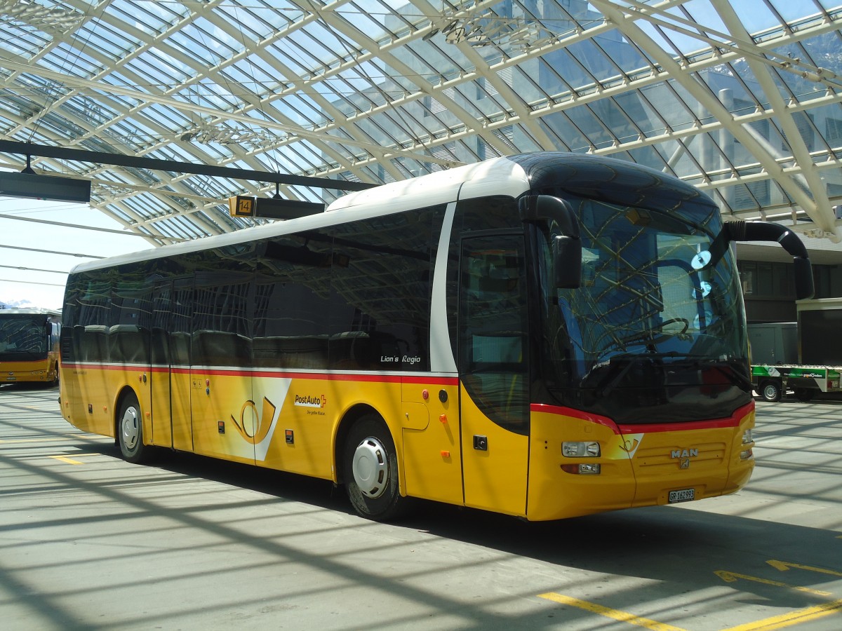 (138'932) - PostAuto Graub�nden - GR 162'993 - MAN am 17. Mai 2012 in Chur, Postautostation