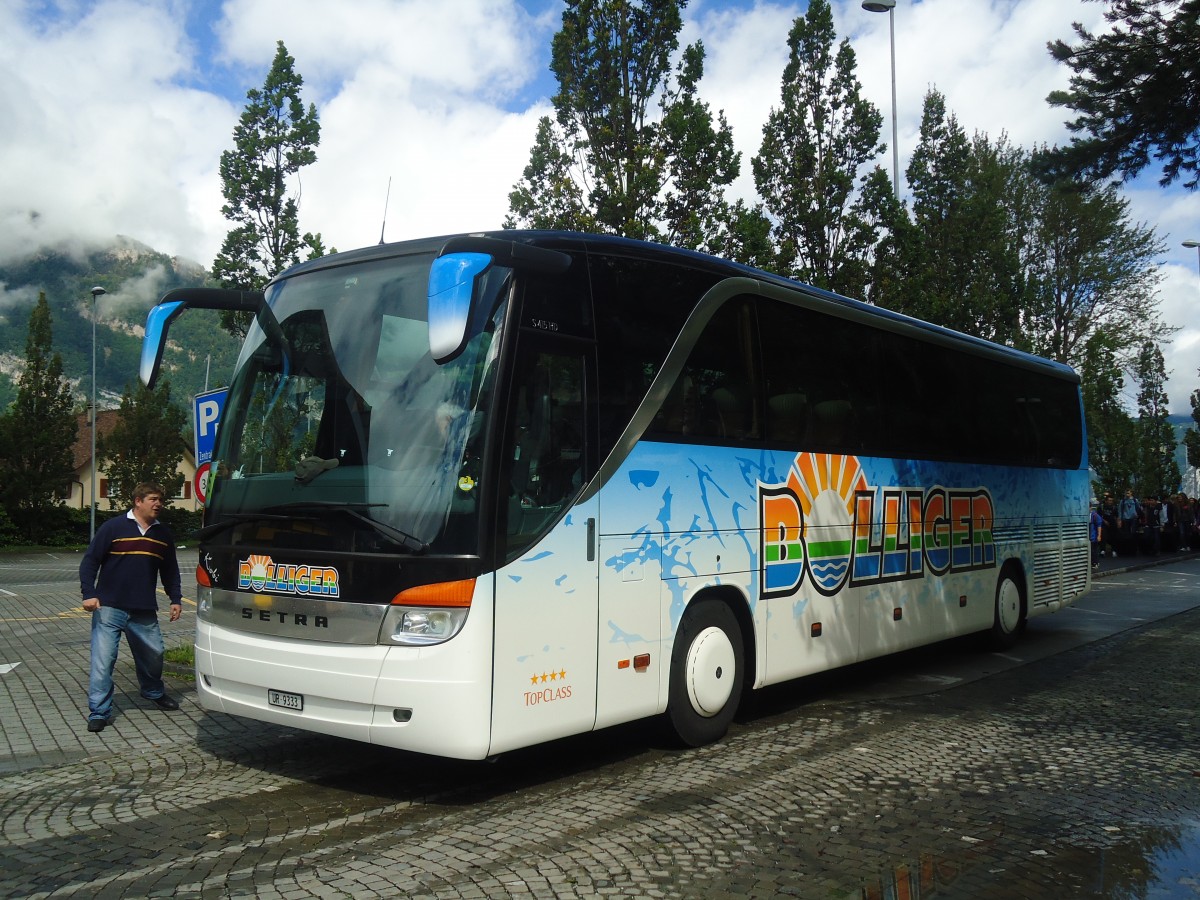 (139'367) - Bolliger, Untersch�chen - UR 9333 - Setra am 11. Juni 2012 beim Bahnhof Fl�elen
