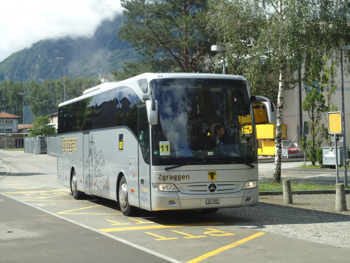 (139'393) - Zgraggen, Schattdorf - UR 9289 - Mercedes am 11. Juni 2012 beim Bahnhof Fl�elen