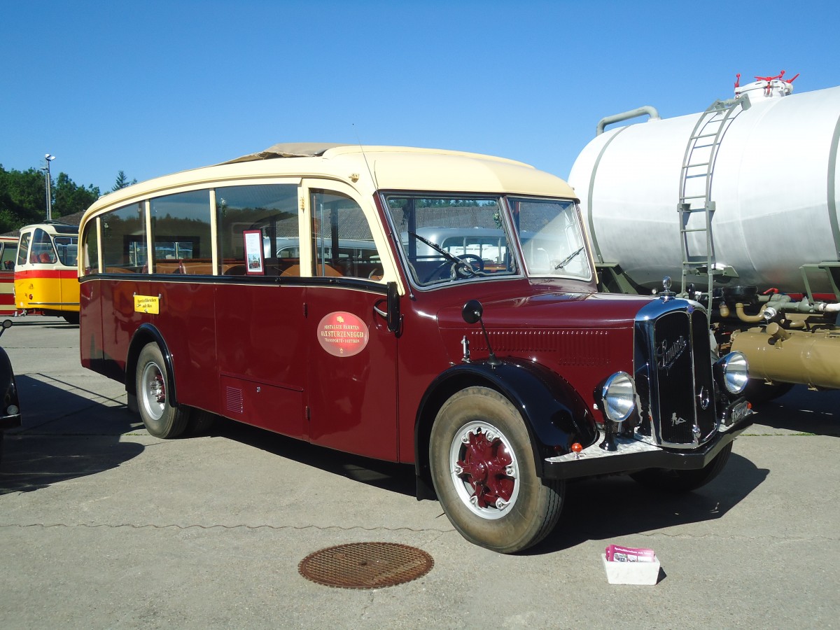 (139'518) - Sturzenegger, Bergdietikon - ZH 132'121 - Saurer/Saurer (ex Mazzoleni, Chur; ex Societ� Rabadan, Bellinzona; ex Faggio, Bellinzona) am 16. Juni 2012 in Hinwil, AMP