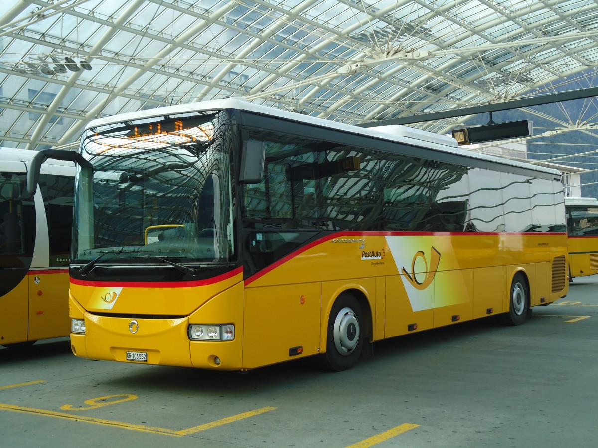 (141'580) - PostAuto Graub�nden - GR 106'552 - Irisbus am 15. September 2012 in Chur, Postautostation