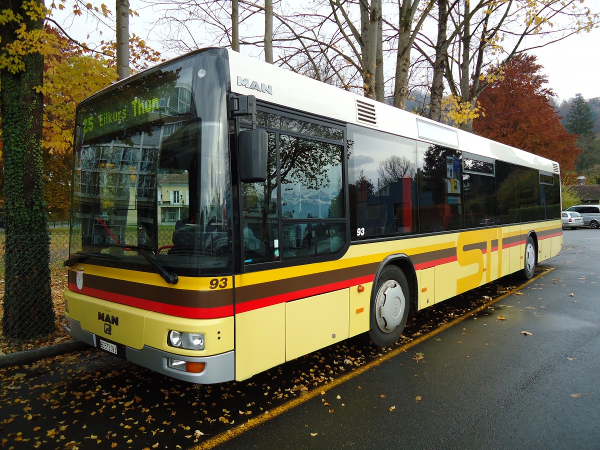 (142'196) - STI Thun - Nr. 93/BE 572'093 - MAN am 10. November 2012 bei der Schiffl�ndte Thun