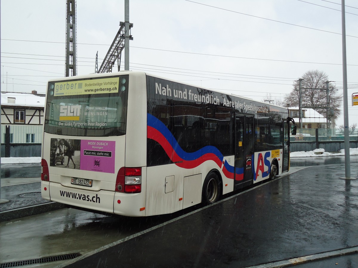 (142'443) - Lengacher, M�nsingen - Nr. 6/BE 382'422 - MAN/G�ppel am 10. Dezember 2012 beim Bahnhof M�nsingen