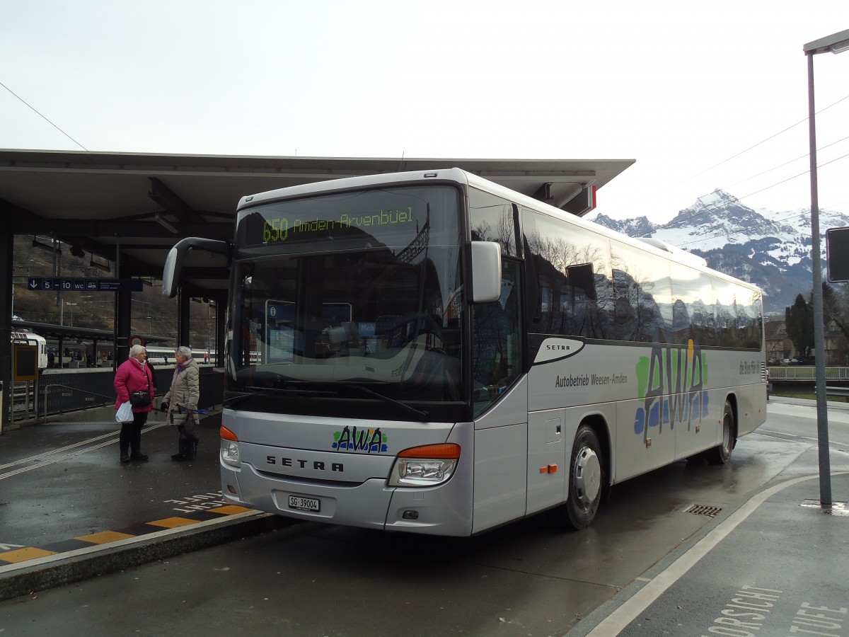 (142'616) - AWA Amden - Nr. 4/SG 39'004 - Setra am 23. Dezember 2012 beim Bahnhof Ziegelbr�cke
