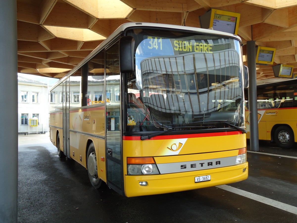 (142'663) - TRD, Savi�se - VS 3682 - Setra (ex Dubuis, Savi�se) am 26. Dezember 2012 beim Bahnhof Sion