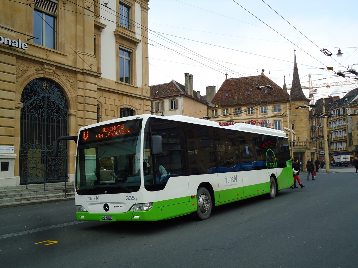 (142'742) - transN, La Chaux-de-Fonds - Nr. 335/NE 95'335 - Mercedes (ex TRN La Chaux-de-Fonds Nr. 335) am 29. Dezember 2012 in Neuch�tel, Place Pury