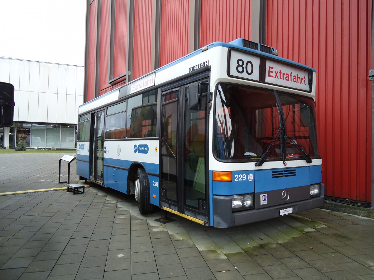 (143'012) - VBZ Z�rich - Nr. 229 - Mercedes am 13. Januar 2013 in Luzern, Verkehrshaus
