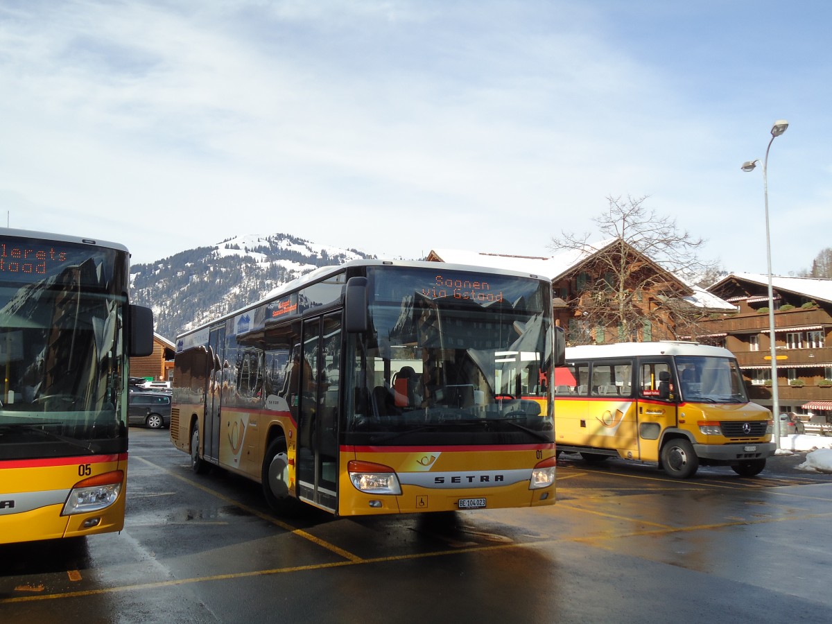 (143'074) - K�bli, Gstaad - Nr. 1/BE 104'023 - Setra am 20. Januar 2013 beim Bahnhof Gstaad
