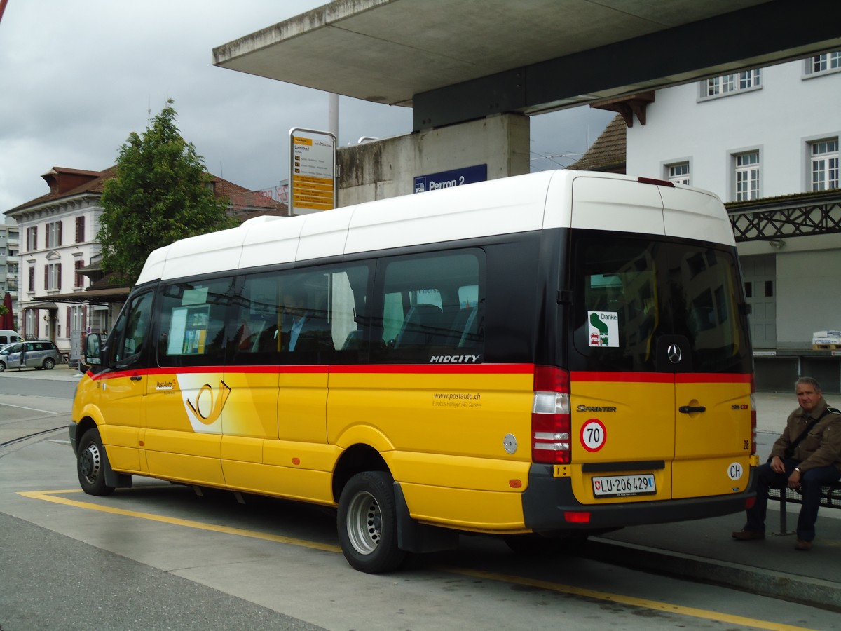 (144'921) - H�fliger, Sursee - Nr. 28/LU 206'429 - Mercedes am 10. Juni 2013 beim Bahnhof Sursee