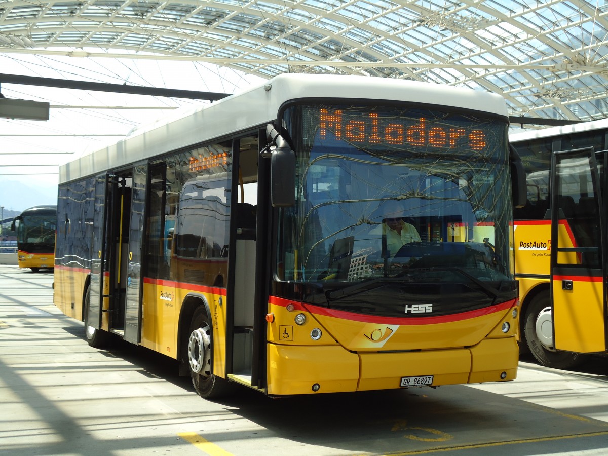 (145'240) - PostAuto Graub�nden - GR 86'897 - Scania/Hess am 17. Juni 2013 in Chur, Postautostation