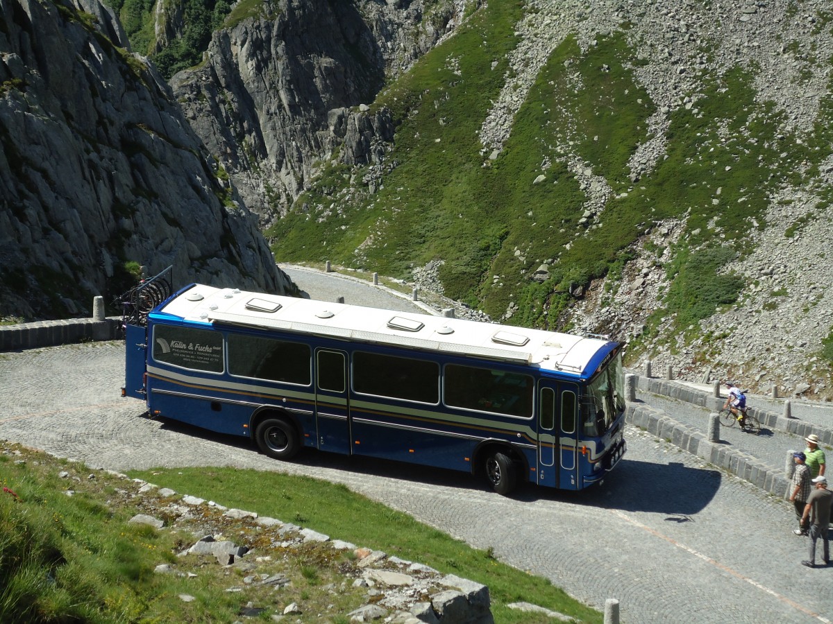 (145'879) - Steinauer, Einsiedeln - SZ 25'115 - Saurer/R&J (ex Albin, F�llanden; ex SBB Bern; ex Sol�r&Fontana, Ilanz; ex P 24'359) am 20. Juli 2013 in Gotthard, Alte Tremolastrasse