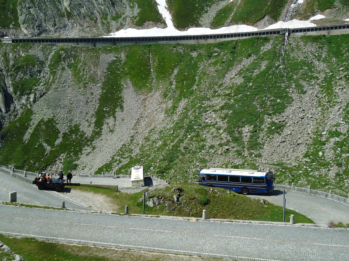 (145'887) - Steinauer, Einsiedeln - SZ 25'115 - Saurer/R&J (ex Albin, F�llanden; ex SBB Bern; ex Sol�r&Fontana, Ilanz; ex P 24'359) am 20. Juli 2013 in Gotthard, Alte Tremolastrasse