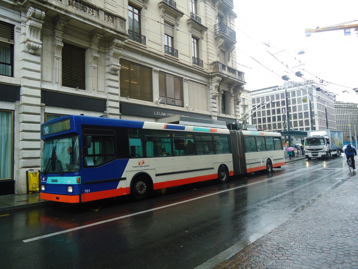 (147'157) - TPG Gen�ve - Nr. 701 - NAW/Hess Gelenktrolleybus am 16. September 2013 in Gen�ve, Bel-Air