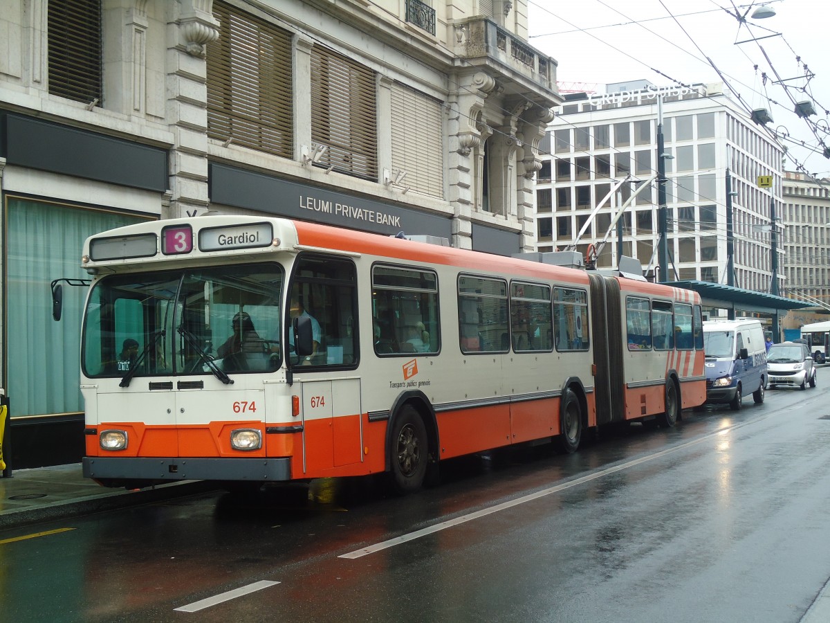 (147'180) - TPG Gen�ve - Nr. 674 - Saurer/Hess Gelenktrolleybus am 16. September 2013 in Gen�ve, Bel-Air