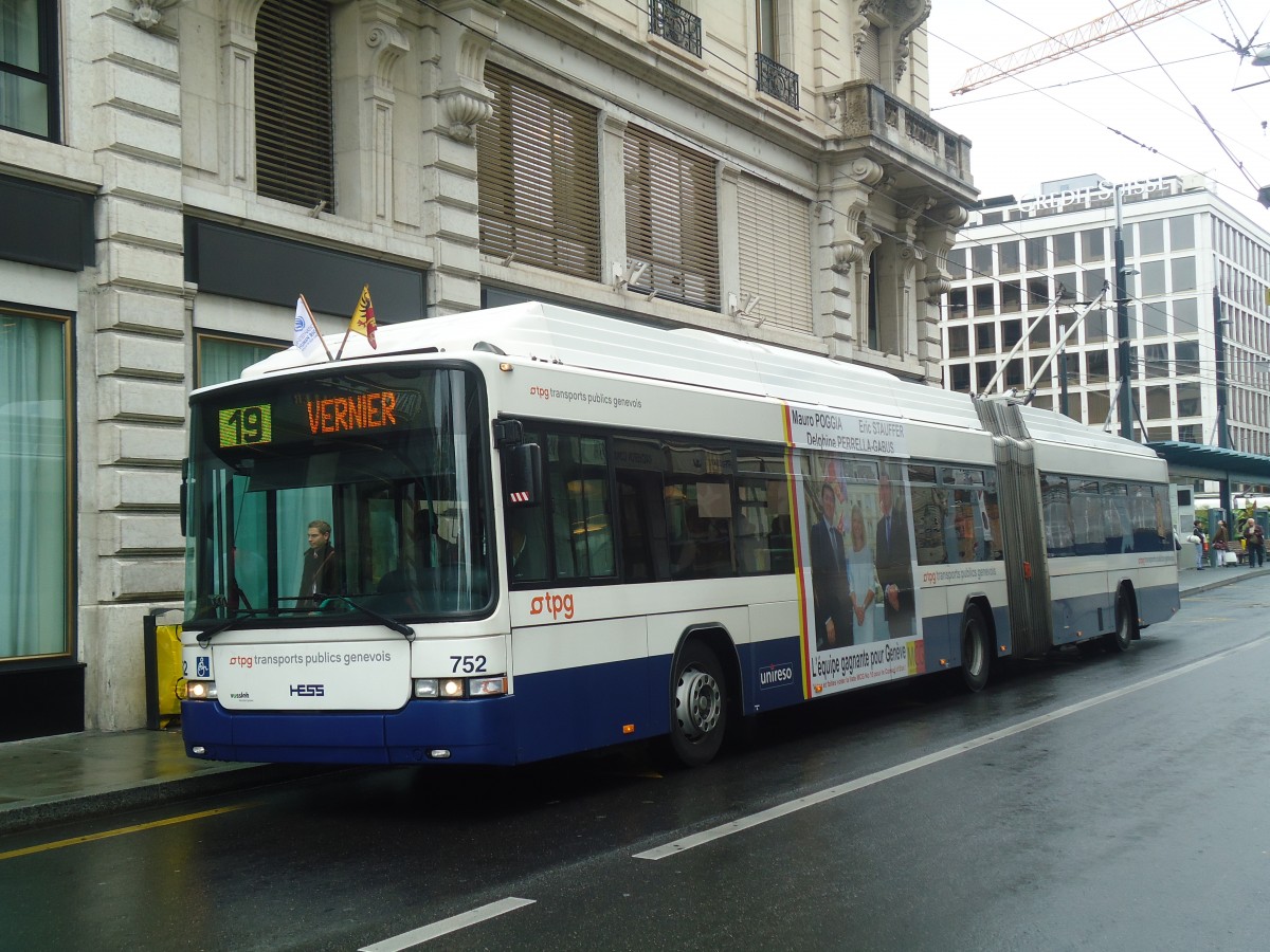 (147'195) - TPG Gen�ve - Nr. 752 - Hess/Hess Gelenktrolleybus am 16. September 2013 in Gen�ve, Bel-Air