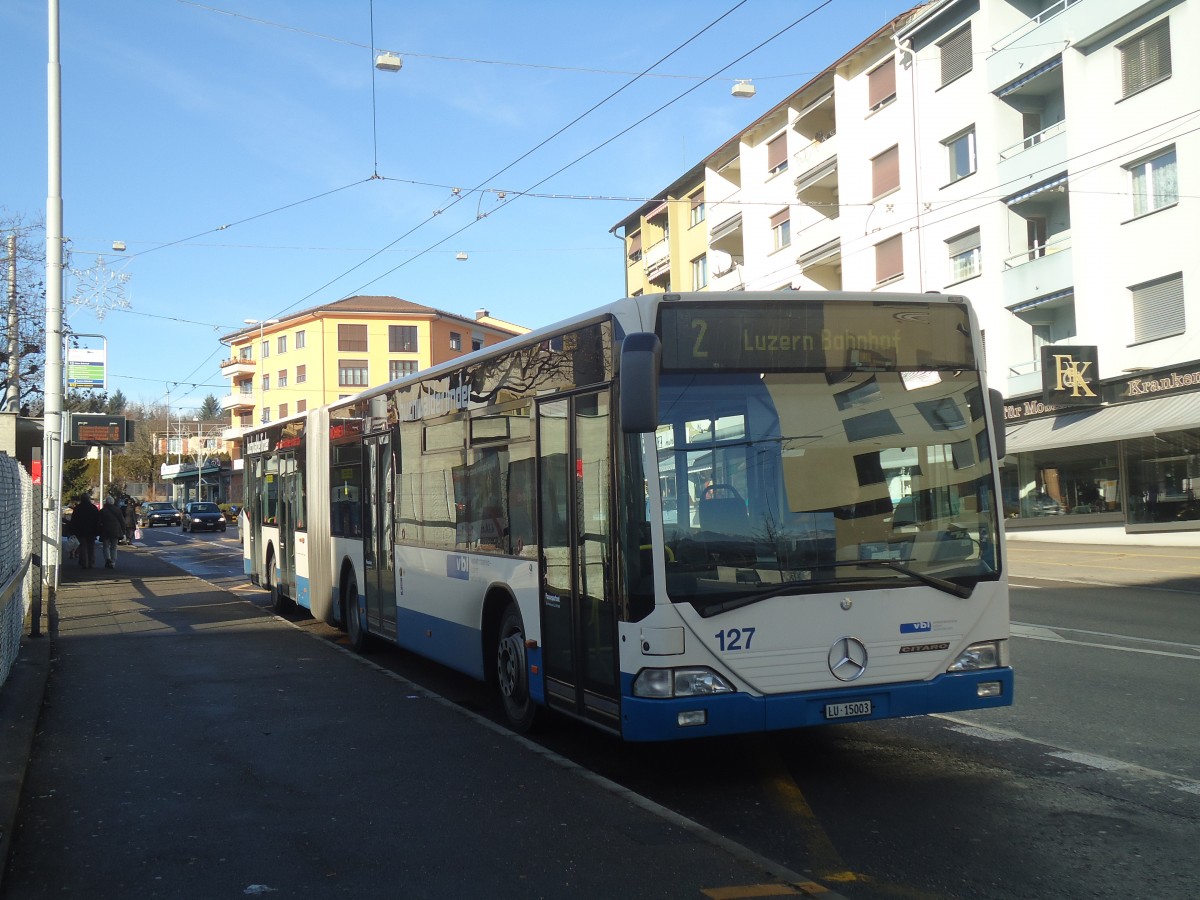 (148'532) - VBL Luzern - Nr. 127/LU 15'003 - Mercedes am 27. Dezember 2013 in Emmenbr�cke, Sprengi