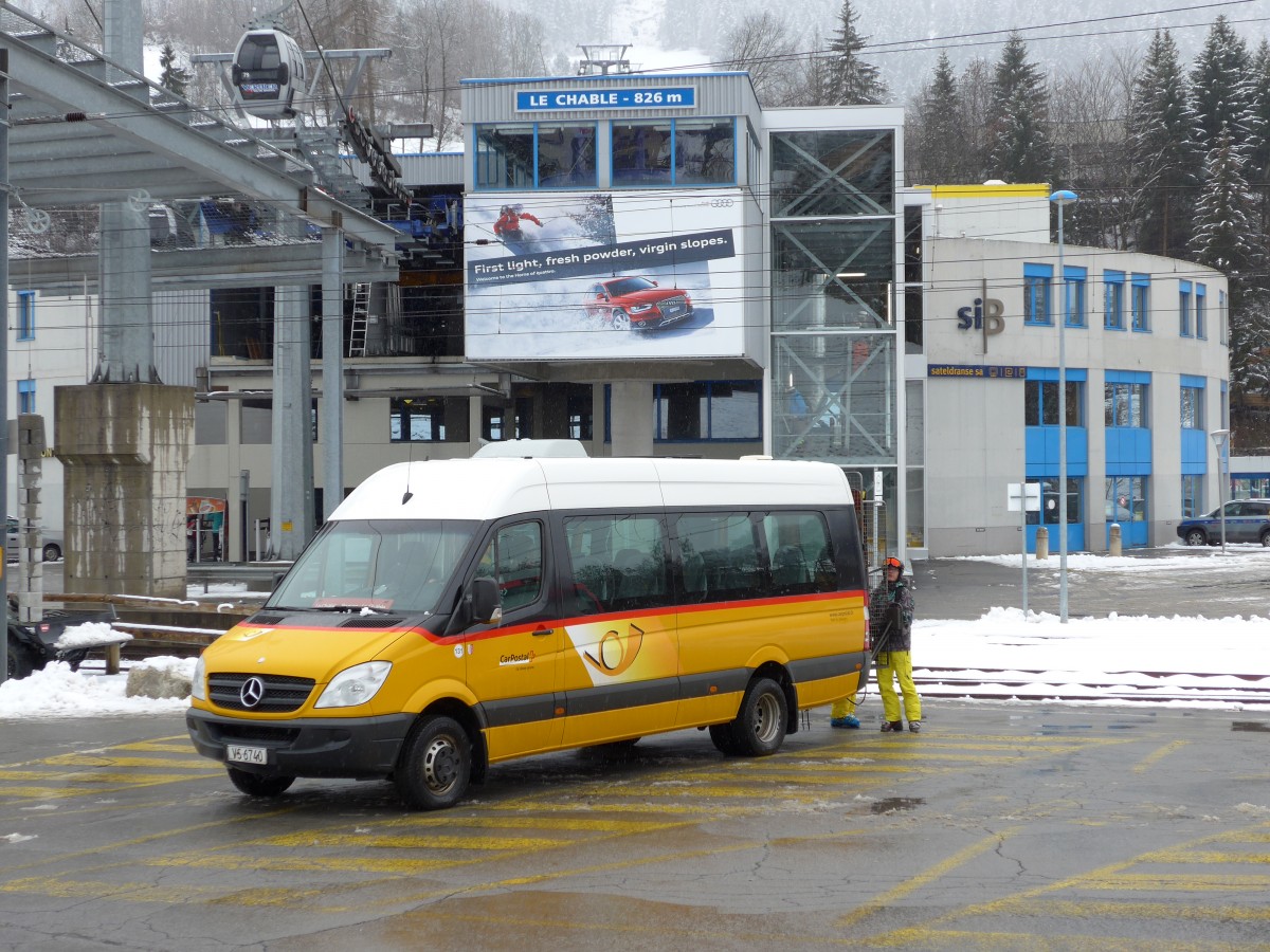 (148'736) - TMR Martigny - Nr. 131/VS 6740 - Mercedes am 2. Februar 2014 beim Bahnhof Le Ch�ble