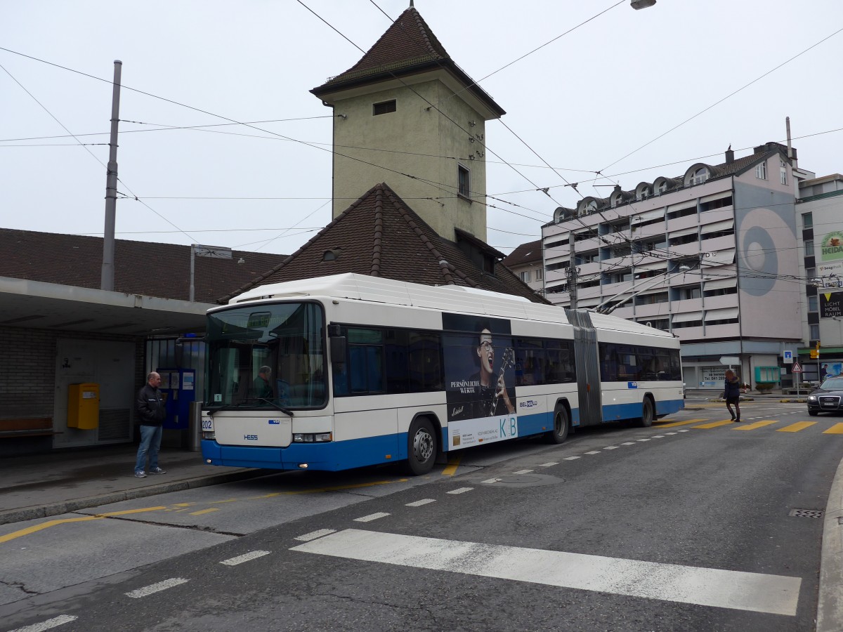 (148'984) - VBL Luzern - Nr. 202 - Hess/Hess Gelenktrolleybus am 16. Februar 2014 in Emmenbr�cke, Centralplatz