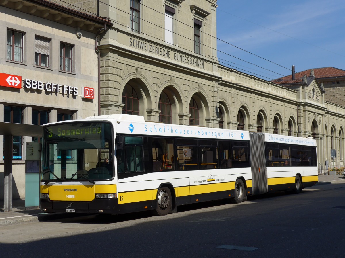 (149'413) - VBSH Schaffhausen - Nr. 15/SH 38'015 - Volvo/Hess am 29. M�rz 2014 beim Bahnhof Schaffhausen