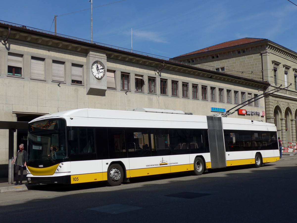 (149'418) - VBSH Schaffhausen - Nr. 105 - Hess/Hess Gelenktrolleybus am 29. M�rz 2014 beim Bahnhof Schaffhausen