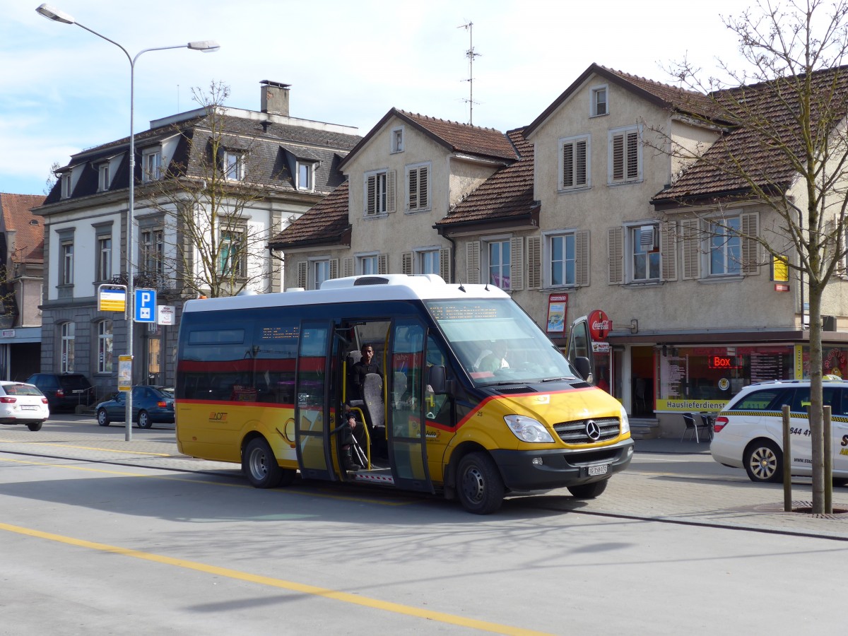 (149'447) - AOT Amriswil - Nr. 25/TG 158'031 - Mercedes am 29. M�rz 2014 beim Bahnhof Amriswil