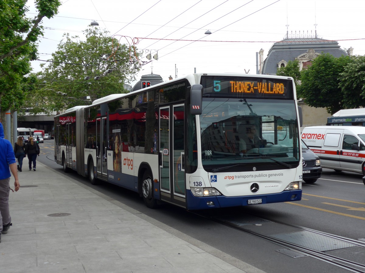 (150'778) - TPG Gen�ve - Nr. 138/GE 960'522 - Mercedes am 26. Mai 2014 in Gen�ve, Place des Vingt-Deux-Cantons