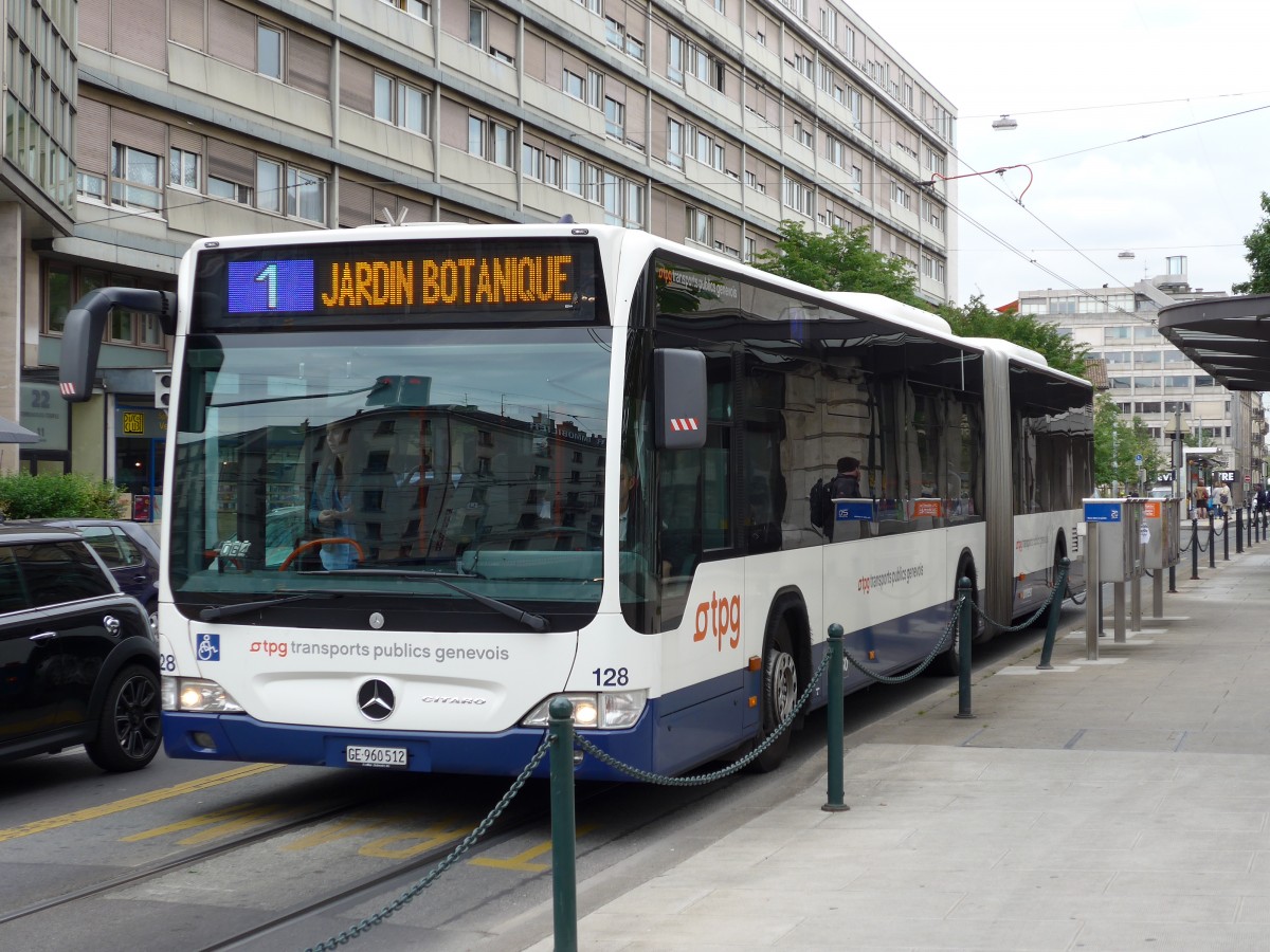 (150'791) - TPG Gen�ve - Nr. 128/GE 960'512 - Mercedes am 26. Mai 2014 in Gen�ve, Place des Vingt-Deux-Cantons