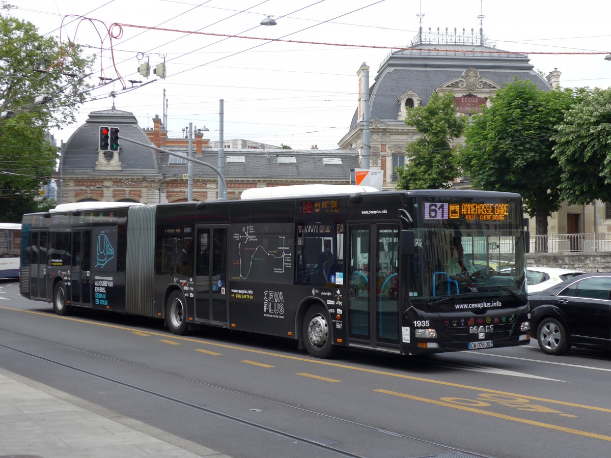 (150'865) - Aus Frankreich: TAC Annemasse - Nr. 1935/CW 076 QQ - MAN am 26. Mai 2014 in Gen�ve, Place des Vingt-Deux-Cantons
