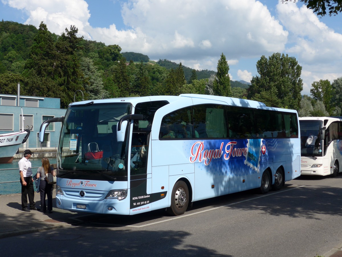 (151'451) - Royal-Tours, Gen�ve - GE 960'735 - Mercedes am 11. Juni 2014 bei der Schiffl�ndte Thun