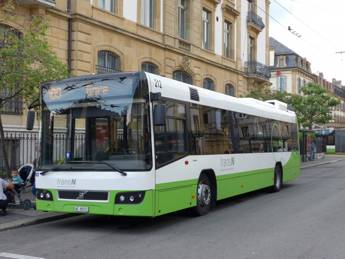 (151'490) - transN, La Chaux-de-Fonds - Nr. 212/NE 89'212 - Volvo (ex TN Neuch�tel Nr. 212) am 12. Juni 2014 in Neuch�tel, Place Pury