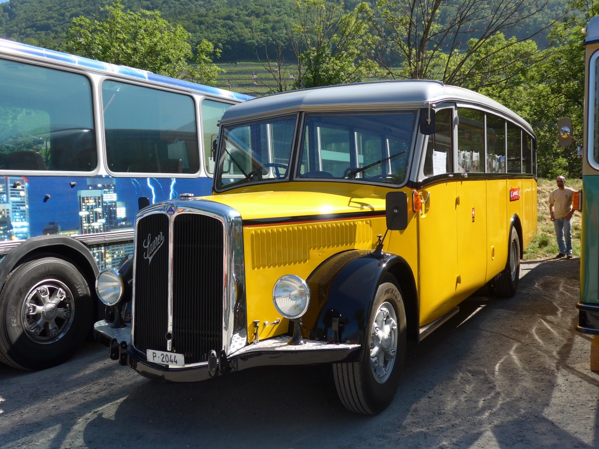 (151'614) - Schmutz, Vaulruz -  P 2044  - Saurer/Saurer (ex Nestl�; ex P 23'019; ex P 2044) am 21. Juni 2014 in Aigle, Saurertreffen