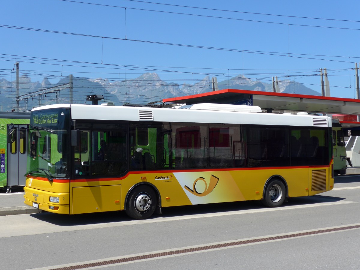 (151'716) - TPC Aigle - VD 1174 - MAN/G�ppel am 21. Juni 2014 beim Bahnhof Aigle