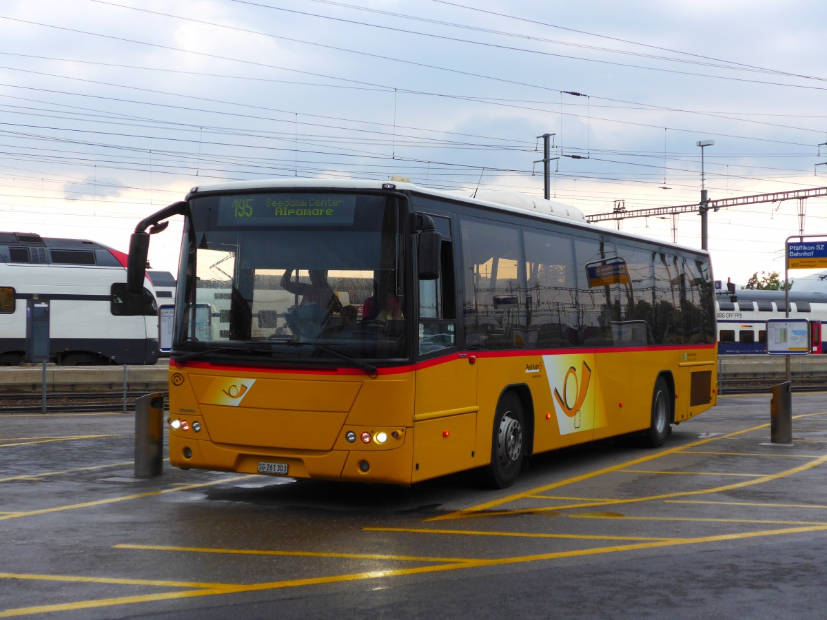(151'829) - Casutt, Gossau - SG 261'303 - Volvo am 23. Juni 2014 beim Bahnhof Pf�ffikon (Einsatz Schuler)