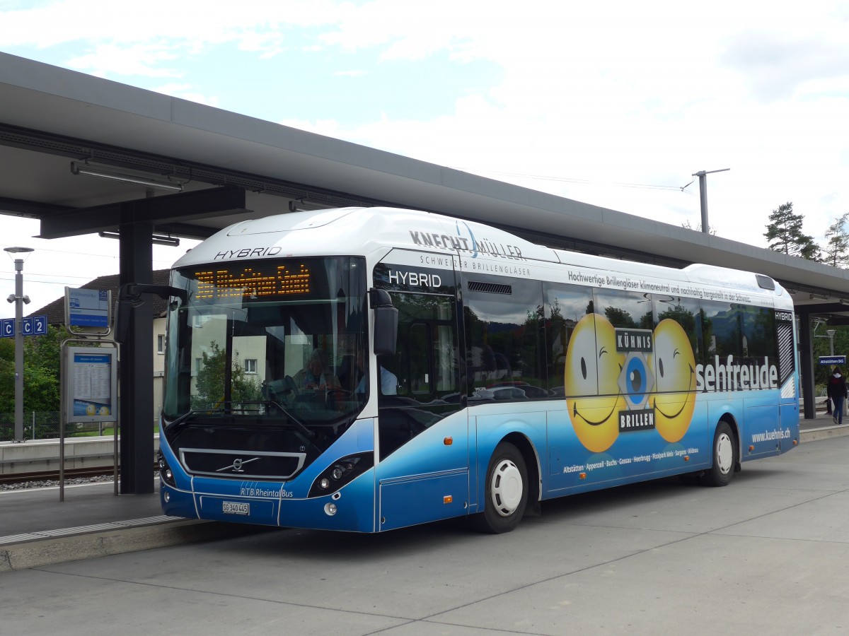 (153'896) - RTB Altst�tten - Nr. 92/SG 340'445 - Volvo am 16. August 2014 beim Bahnhof Altst�tten