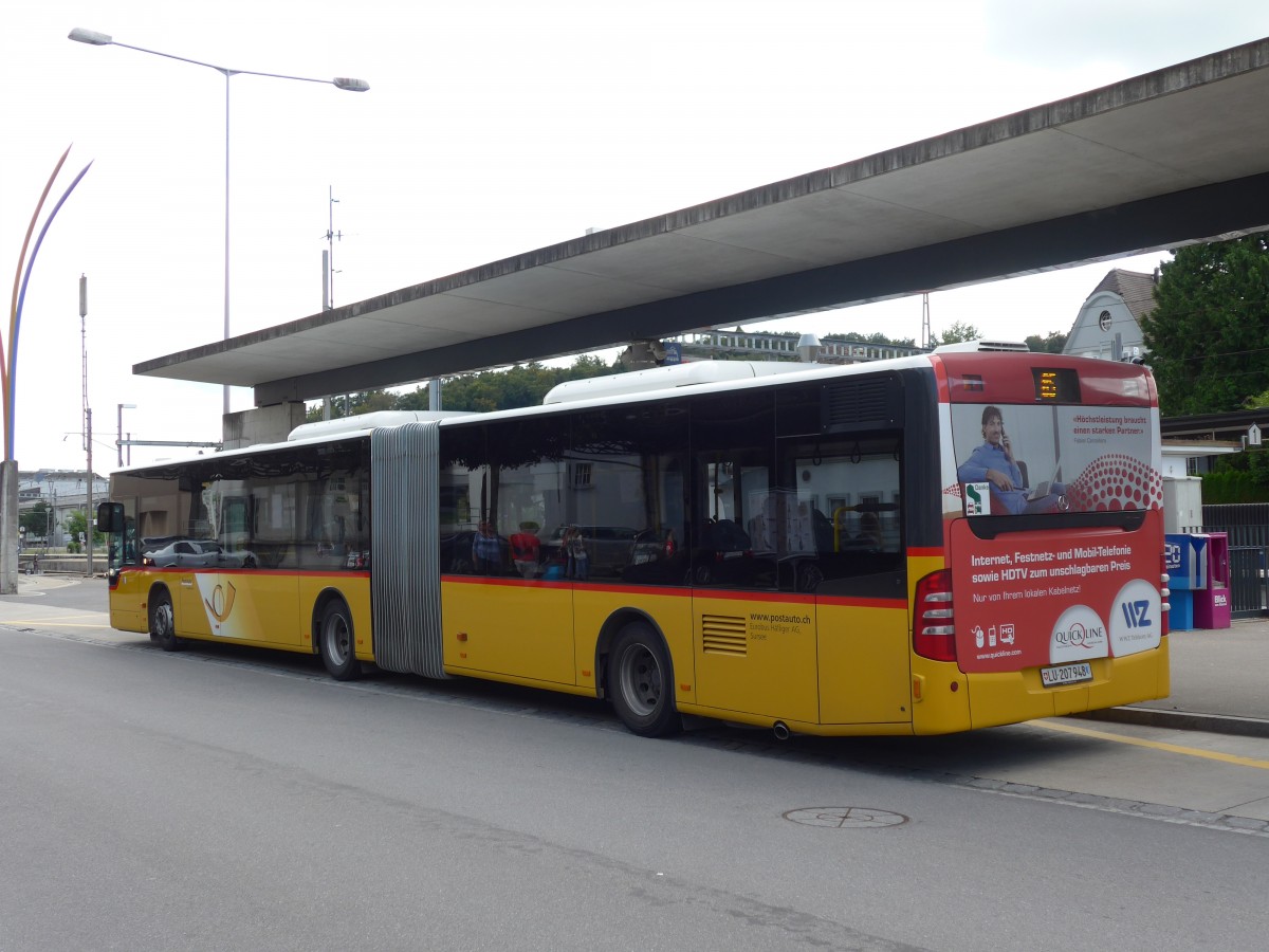 (154'627) - H�fliger, Sursee - Nr. 9/LU 207'948 - Mercedes am 30. August 2014 beim Bahnhof Sursee
