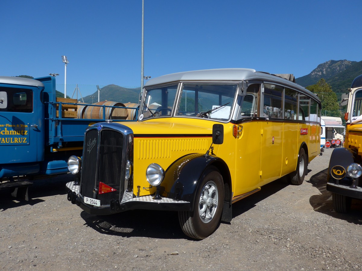 (155'185) - Schmutz, Vaulruz -  P 2044  - Saurer/Saurer (ex Nestl�; ex P 23'019; ex P 2044) am 13. September 2014 in Lugano, Saurertreffen