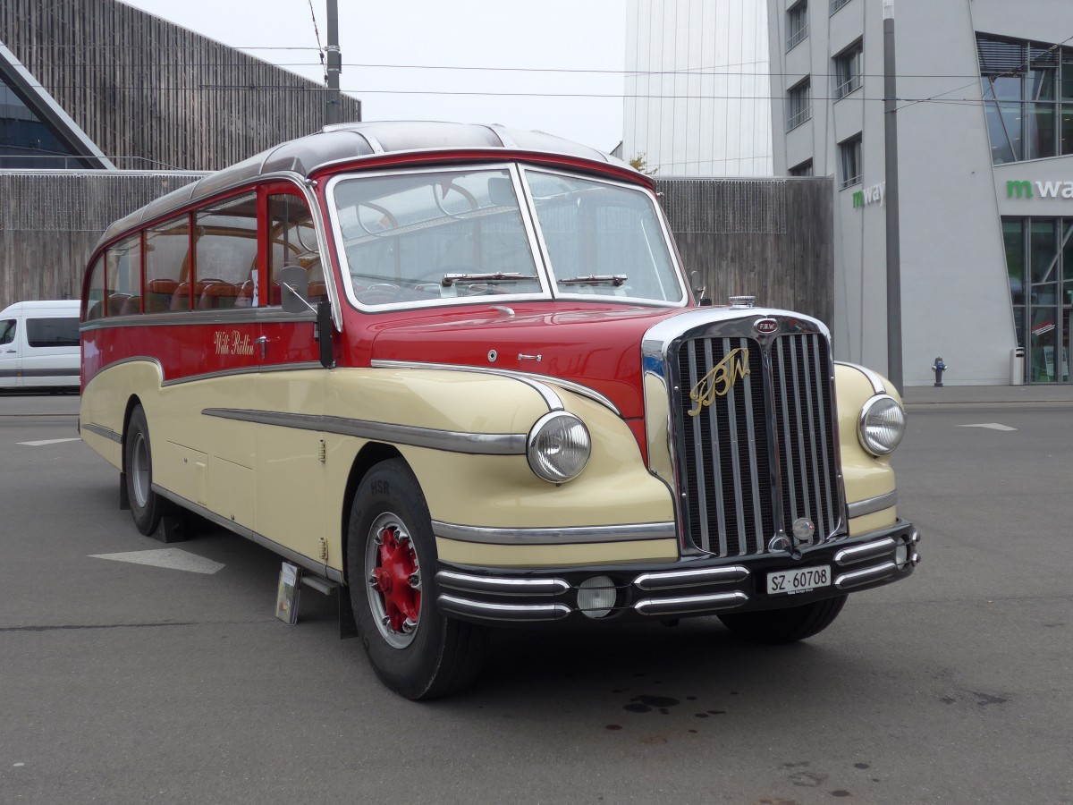 (156'091) - R�llin, Hirzel - SZ 60'708 - FBW/FHS (ex Fl�ckiger, Rickenbach; ex Rieben, Aesch; ex Pfister, Th�rnen) am 26. Oktober 2014 in Bern, Gilberte-de-Courgenay-Platz