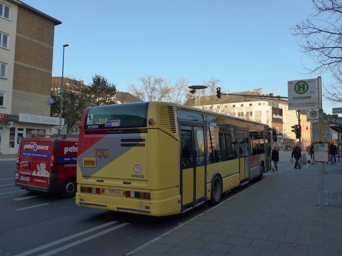 (157'265) - Aus Belgien: TEC Li�ge - Nr. 5.258/YGB-544 - Irisbus am 21. November 2014 beim Hauptbahnhof Aachen