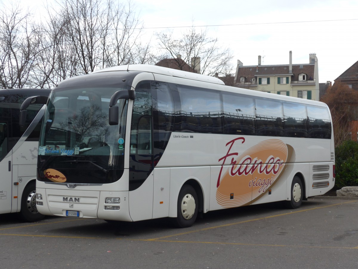 (157'750) - Aus Italien: Franco, Ponte S. Pietro - EV-250 BD - MAN am 14. Dezember 2014 in Z�rich, Sihlquai