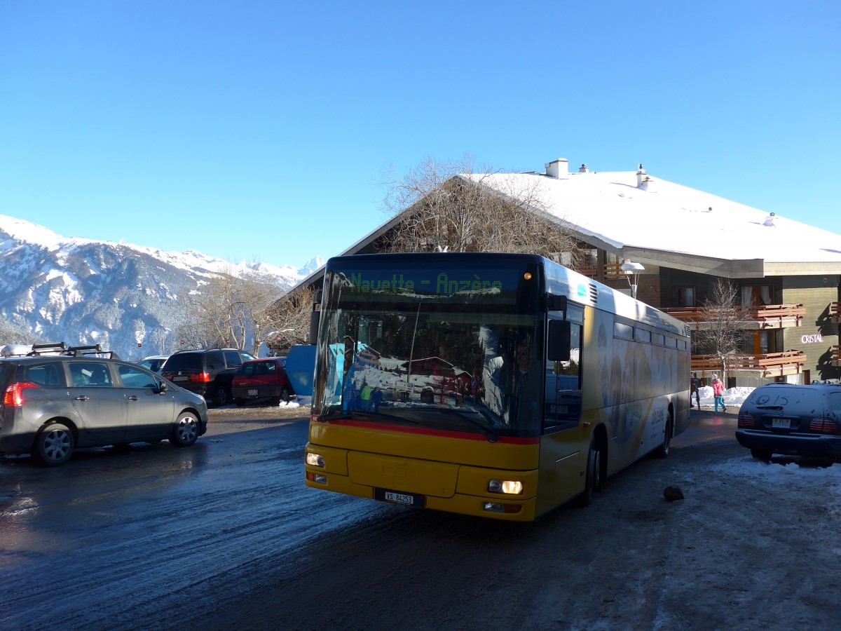 (158'061) - Buchard, Leytron - Nr. 92/VS 84'253 - MAN (ex TN Neuch�tel Nr. 224) am 1. Januar 2015 in Anz�re, T�l�cabine