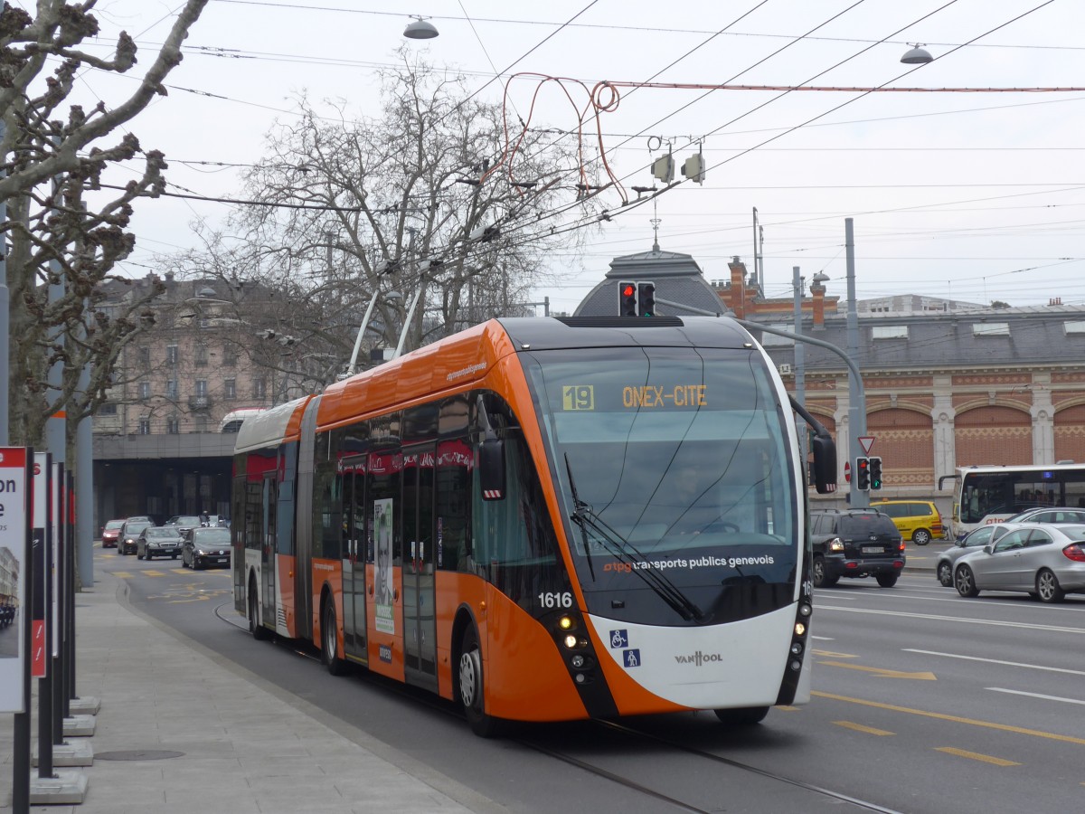 (159'167) - TPG Gen�ve - Nr. 1616 - Van Hool Gelenktrolleybus am 14. M�rz 2015 in Gen�ve, Place des Vingt-Deux-Cantons