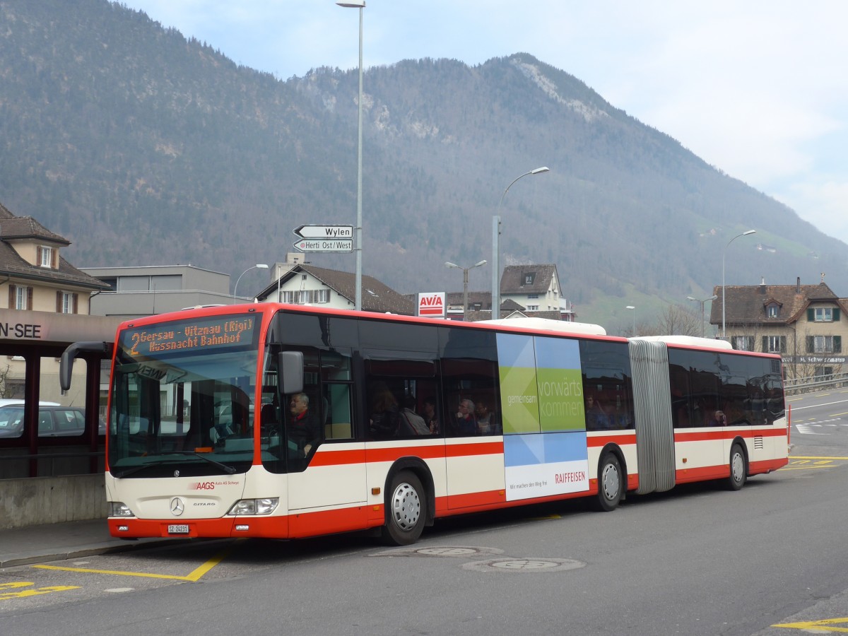 (159'232) - AAGS Schwyz - Nr. 31/SZ 24'231 - Mercedes am 17. M�rz 2015 beim Bahnhof Brunnen