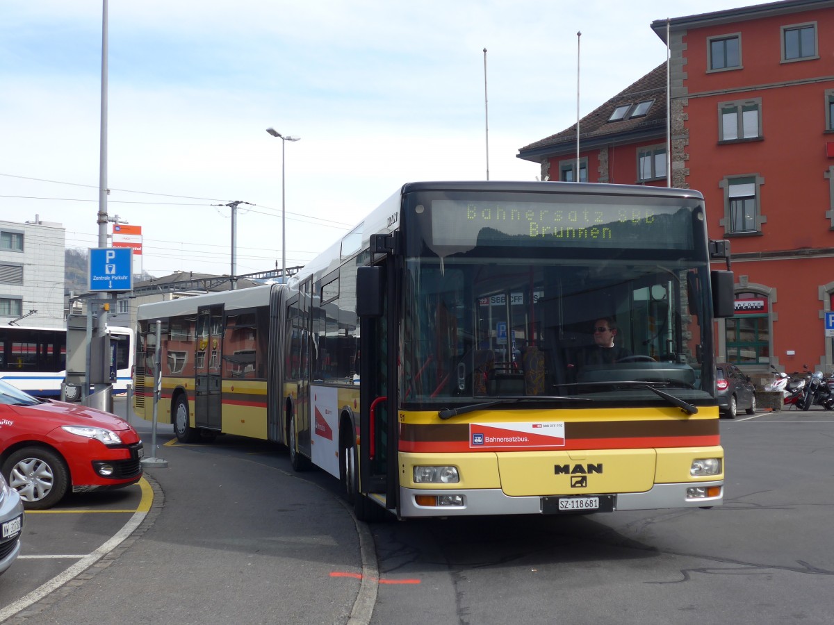(159'261) - AAGS Schwyz - Nr. 81/SZ 118'681 - MAN (ex STI Thun Nr. 90) am 17. M�rz 2015 beim Bahnhof Arth-Goldau