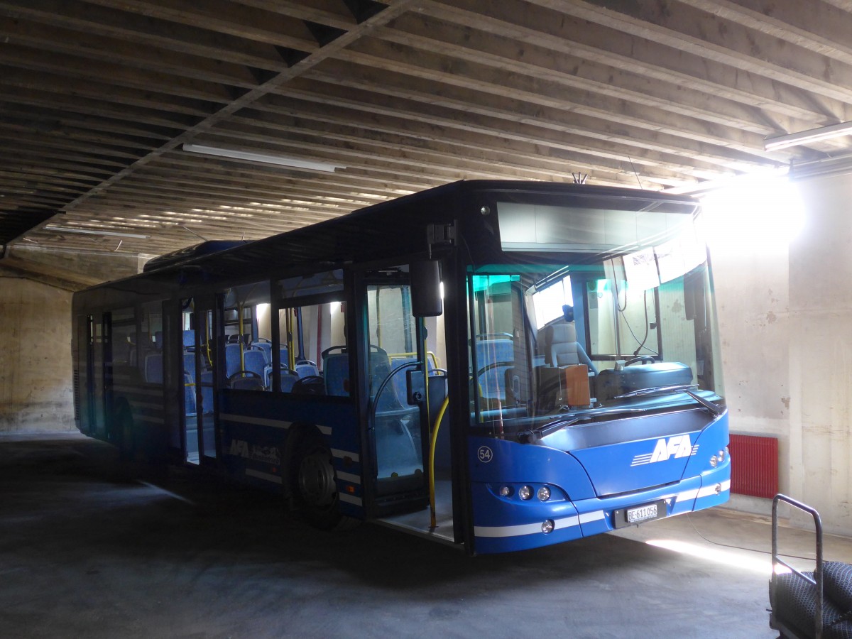 (159'922) - AFA Adelboden - Nr. 54/BE 611'056 - Neoplan (ex VBZ Z�rich Nr. 243) am 12. April 2015 im Autobahnhof Adelboden