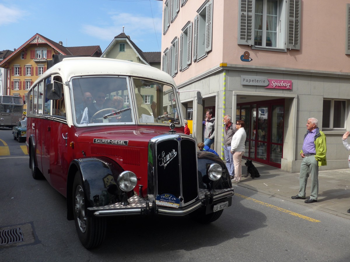 (160'907) - Bechter, Kriens - LU 82'380 - Saurer/Krapf (ex M�nch, D-Marienberg; ex Spirig, Widnau; ex RhV Altst�tten Nr. 33; ex Th�r, Eichberg) am 24. Mai 2015 in Sarnen, OiO