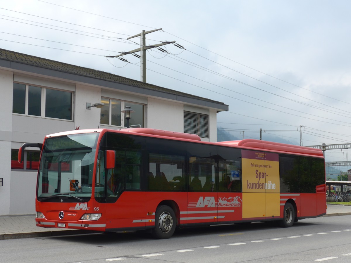 (161'057) - AFA Adelboden - Nr. 95/BE 26'774 - Mercedes am 27. Mai 2015 beim Bahnhof Frutigen 



