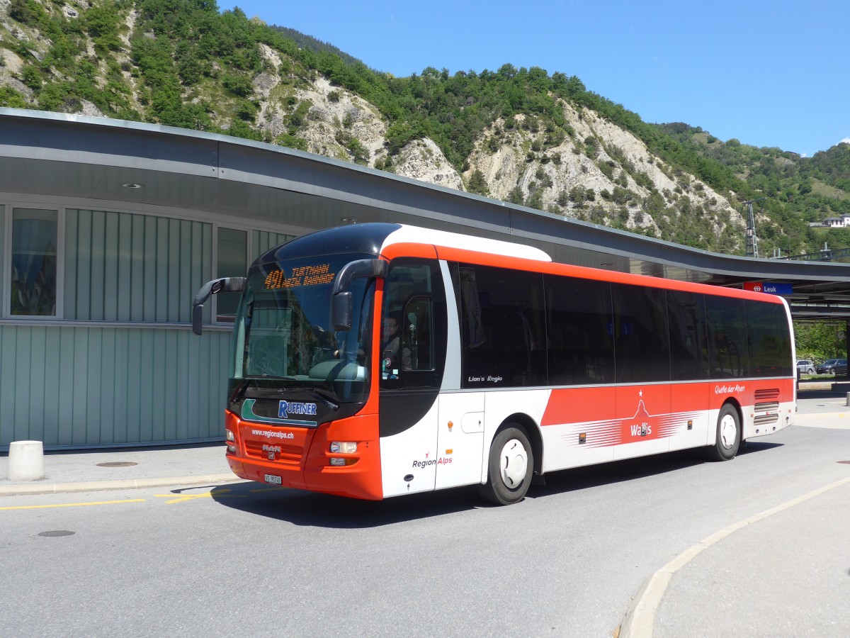 (161'148) - Ruffiner, Turtmann - VS 95'740 - MAN (ex Th�sac, D-Windischleuba) am 27. Mai 2015 beim Bahnhof Leuk