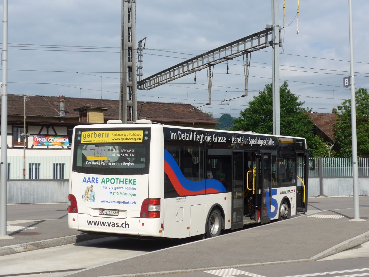 (161'443) - Lengacher, Wichtrach - Nr. 8/BE 416'538 - MAN am 30. Mai 2015 beim Bahnhof M�nsingen